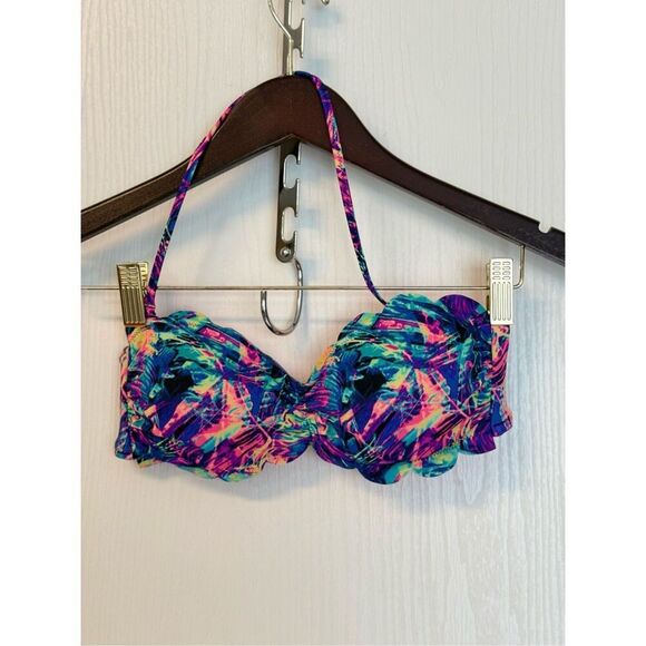 Pink Victoria Secrets Bikini Top - Picture 1 of 3